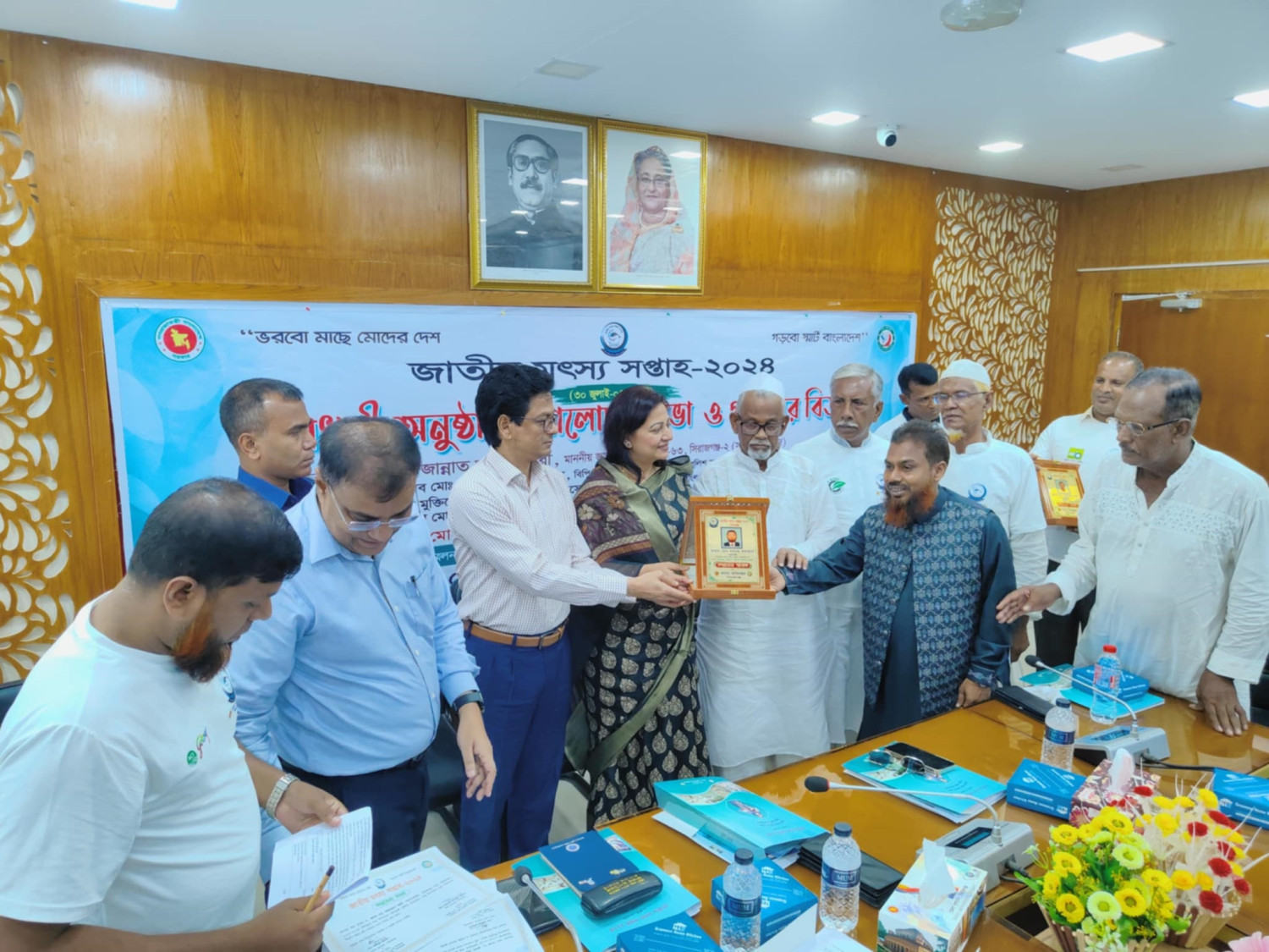 সিরাজগঞ্জ জেলার শ্রেষ্ঠ মৎস্যচাষী হলেন শবনম খন্দকার বাবু