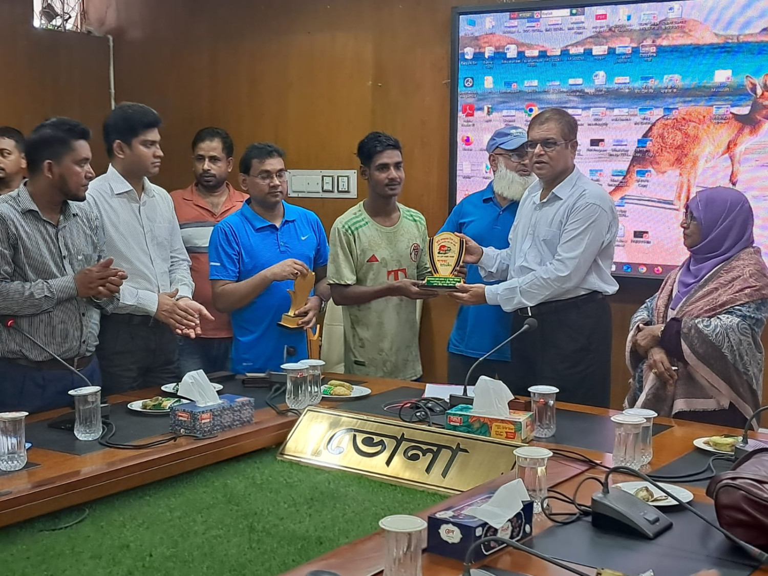 ভোলায় শহীদদের স্মরণে জুলাই প্রতীকী ম্যারাথন ও পুরস্কার বিতরণ